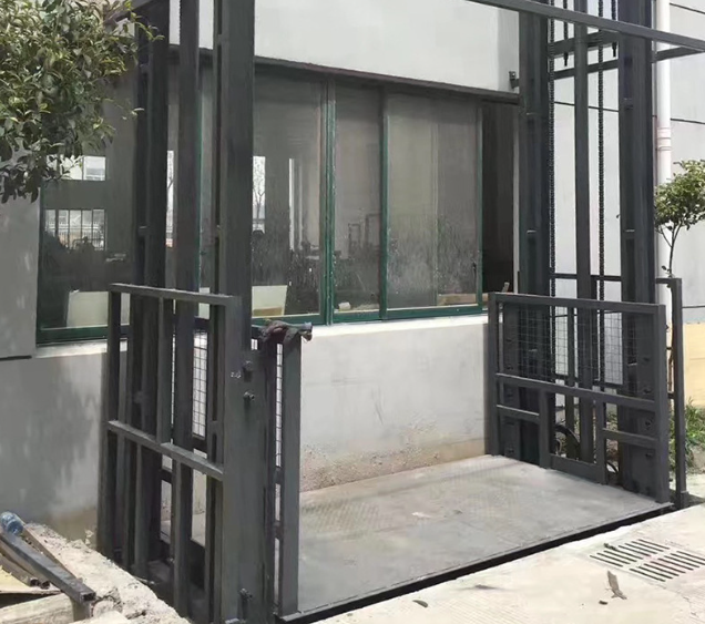 上栗导轨式施工升降机助力民生工程提速增效