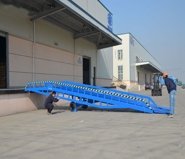 上栗移动式登车桥应用